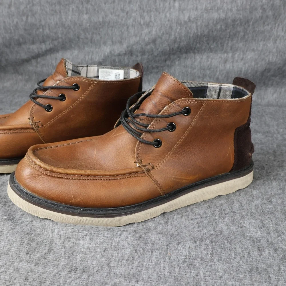 TOMS Boots Mens Size 10.5 Brown Leather Chukka Ankle Lace Up Plaid Lined